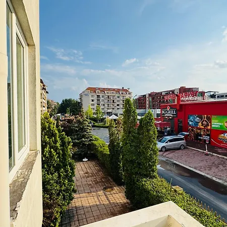 Sunny House 102 One Bedroom Apartment *