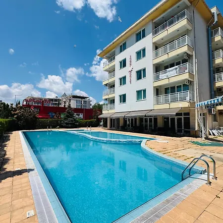 Sunny House 102 One Bedroom Apartment *