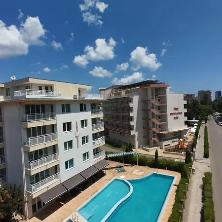 Sunny House 102 One Bedroom Apartment *